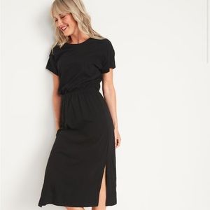 BNWT Old navy waist defined black midi dress